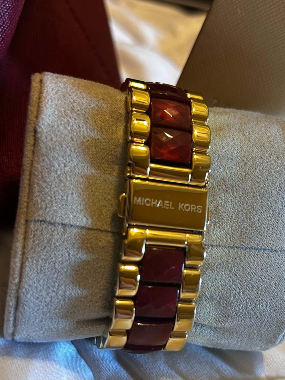 Michael Kors Red Purse & Watch Set | Giftable ❤️ - Picture 6 of 14